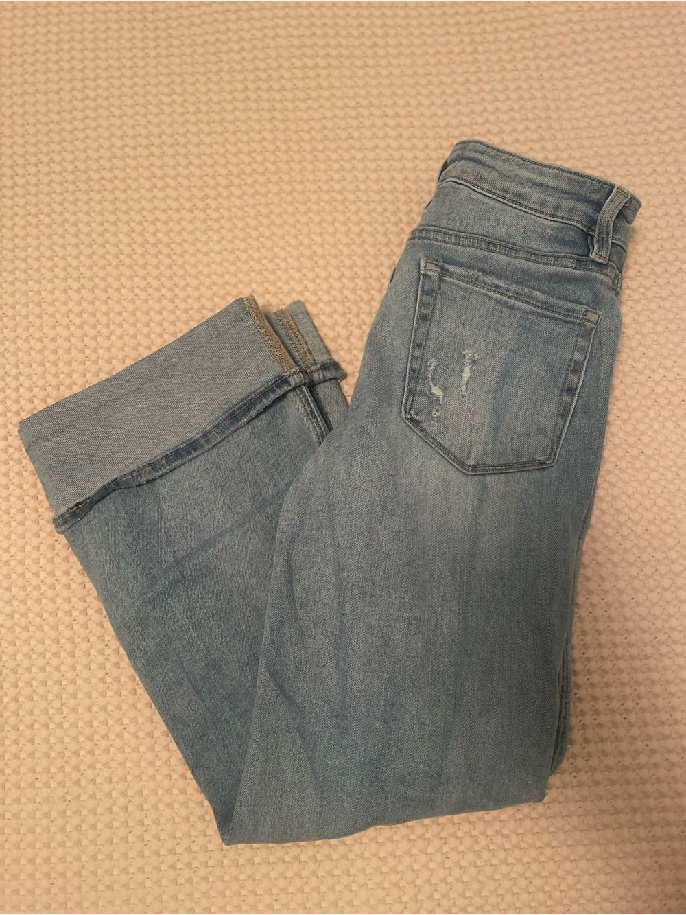 Straight Leg Women's Jeans in Light Blue - Classic Everyday Style